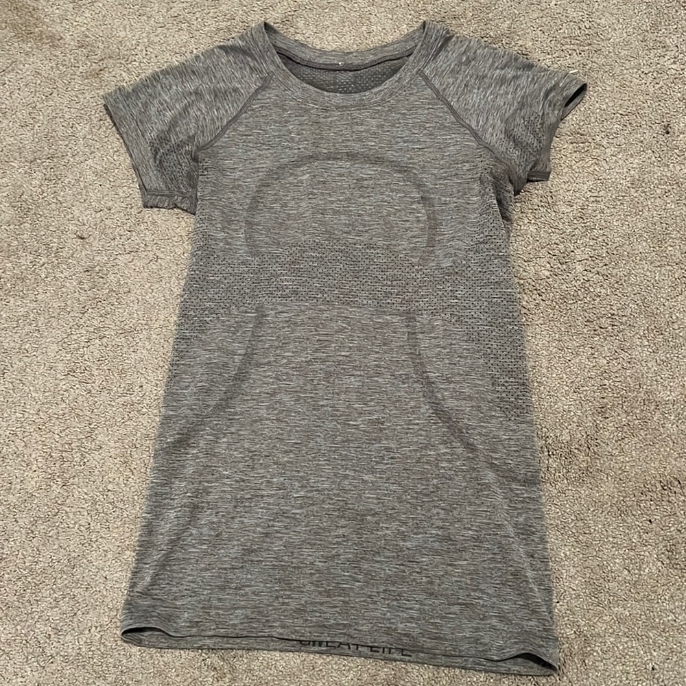 size 4 lululemon swiftly tech